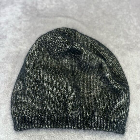 Chanel CC Interlocking Cashmere Blend Beanie - Picture 6 of 10